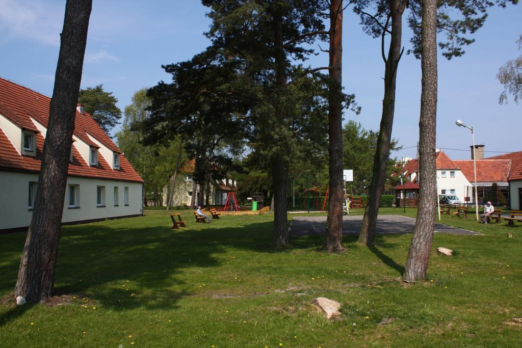 Osrodek Wypoczynkowy Merkury Mrzezyno Bagian luar foto