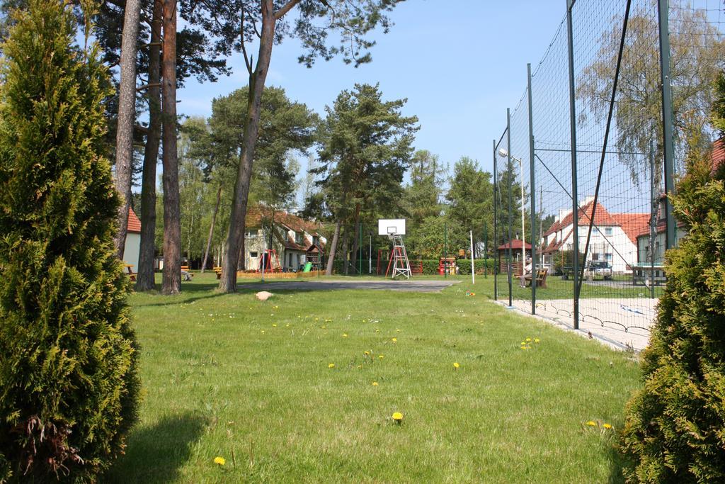 Osrodek Wypoczynkowy Merkury Mrzezyno Bagian luar foto